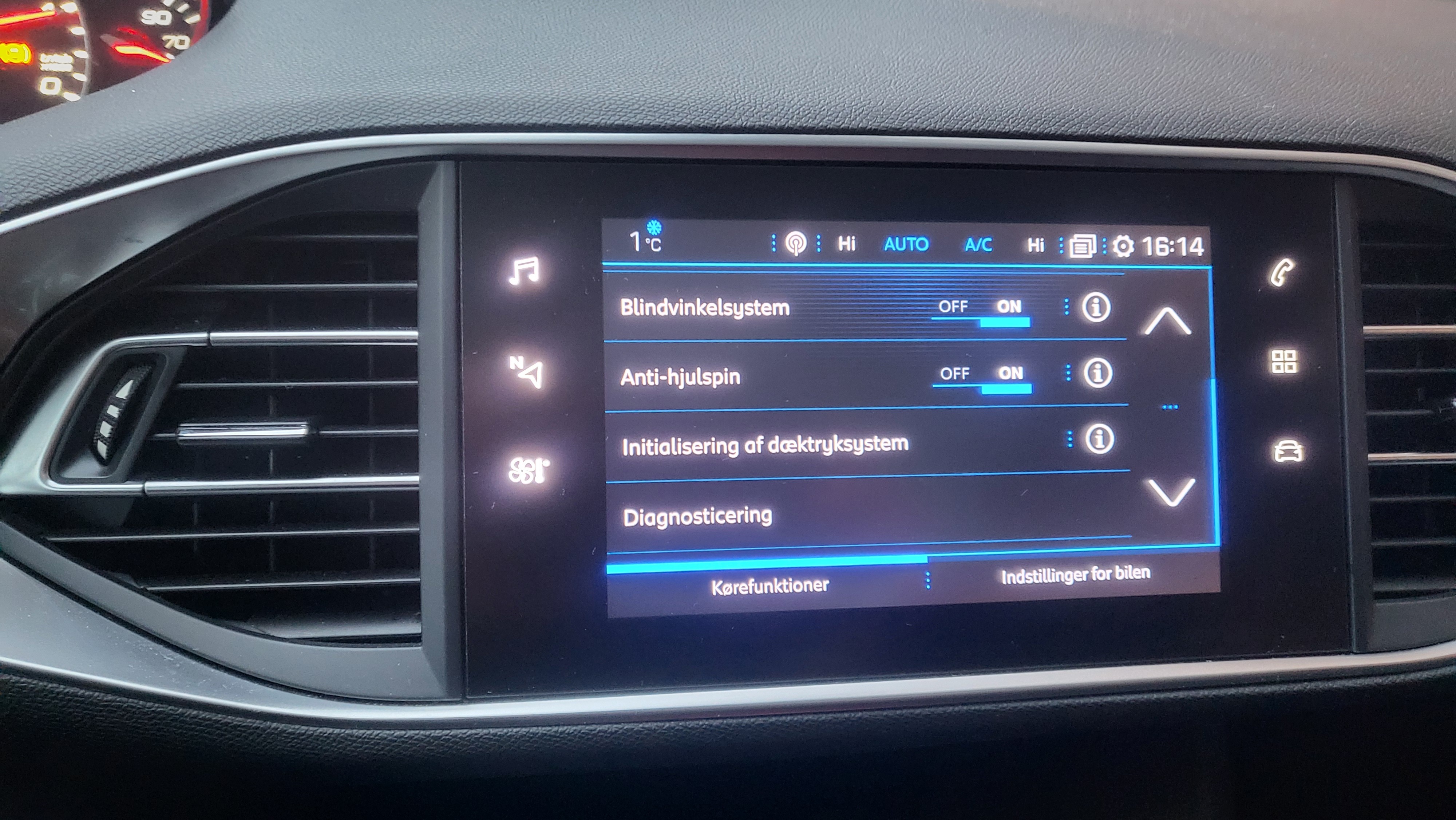Sort Peugeot 308 fra 2019