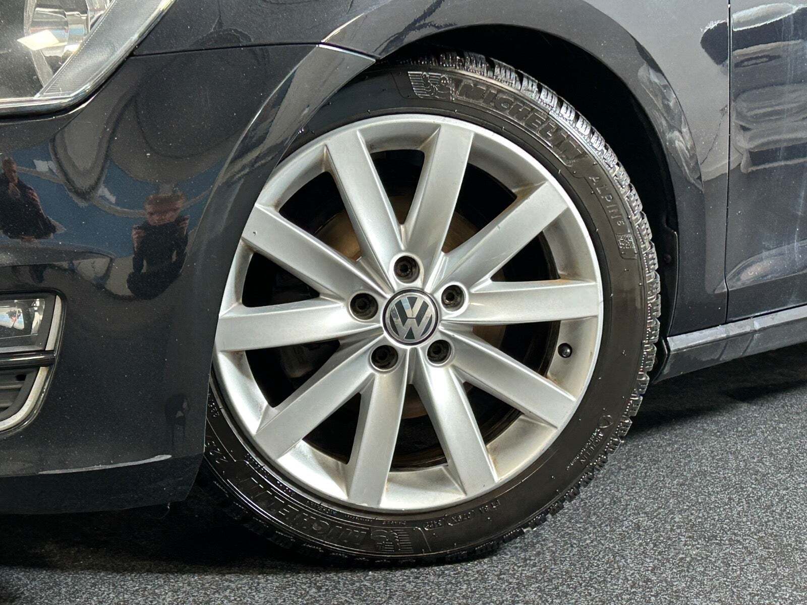 Sort VW Golf VII fra 2014