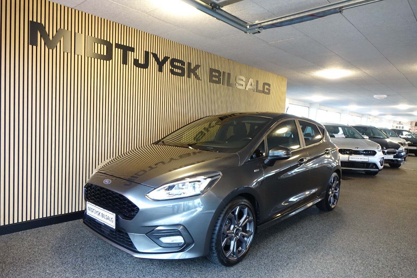 Grå Ford Fiesta fra 2019