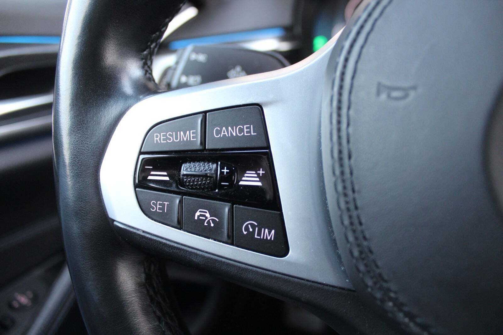 Sort BMW 530e fra 2021