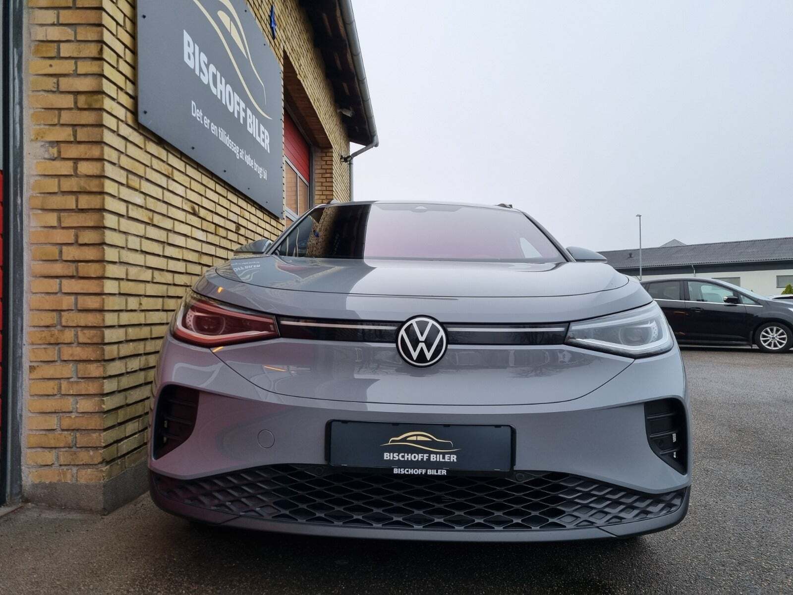 Grå VW ID.4 fra 2021