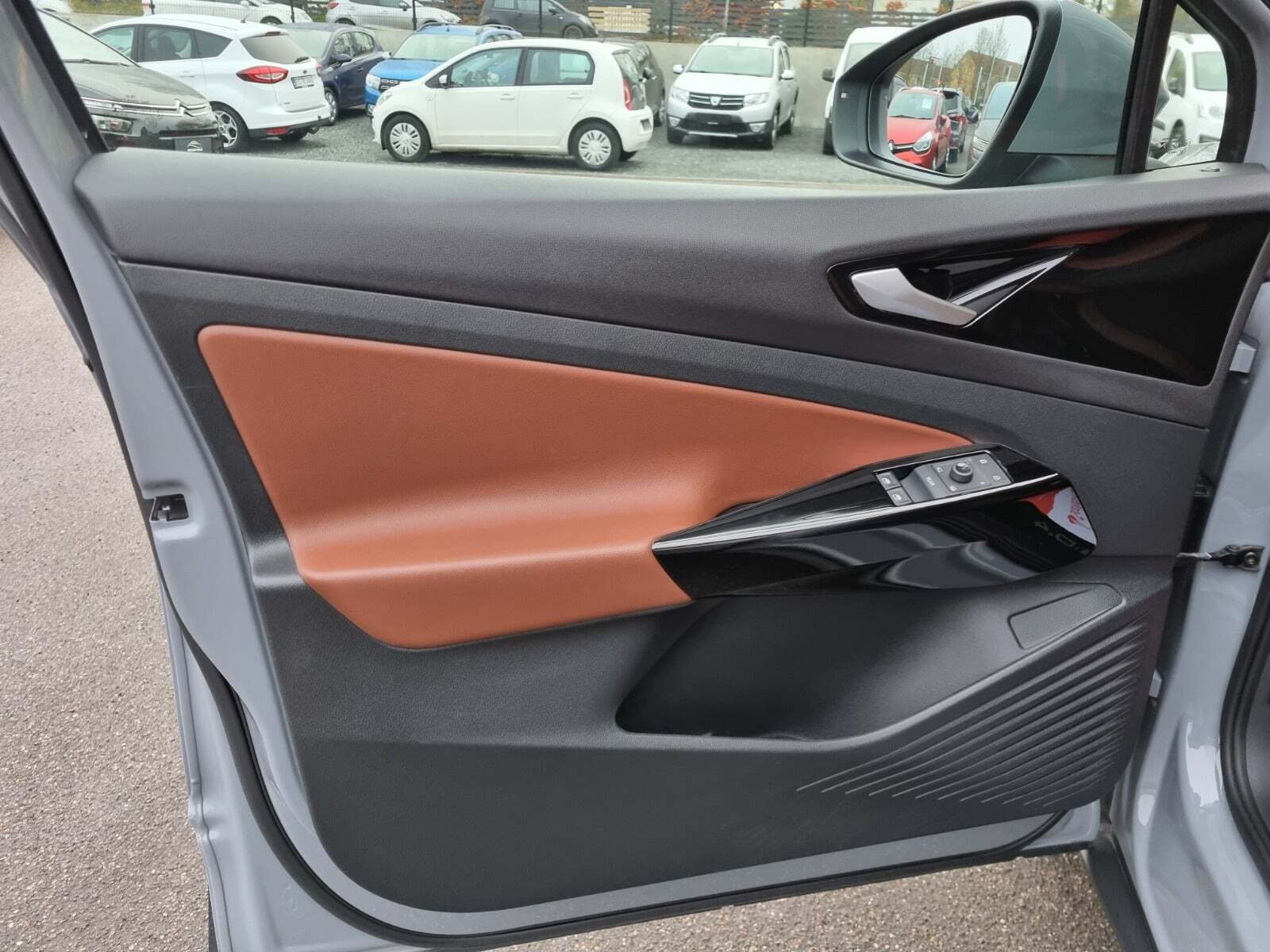 Grå VW ID.4 fra 2021