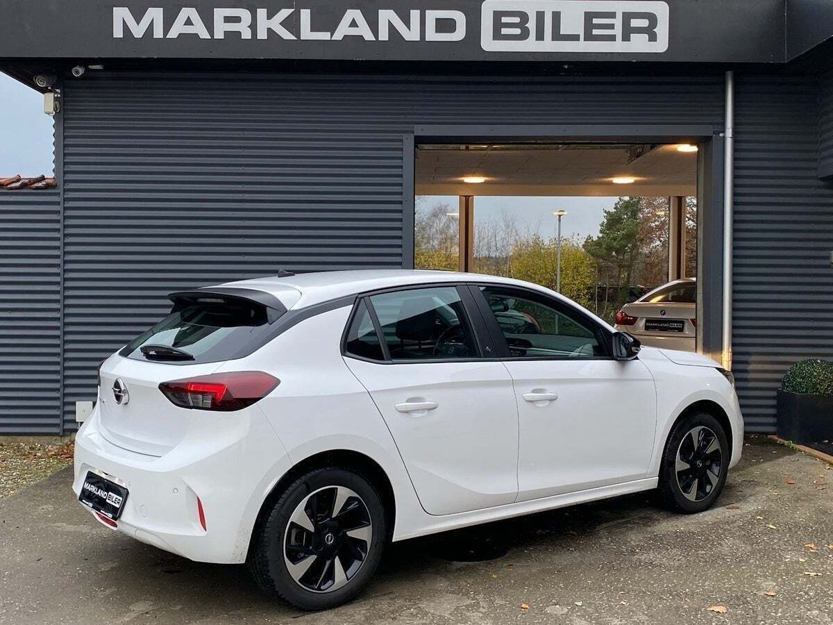 Hvid Opel Corsa-e fra 2021
