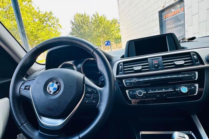 Hvid BMW 1-Serie fra 2018