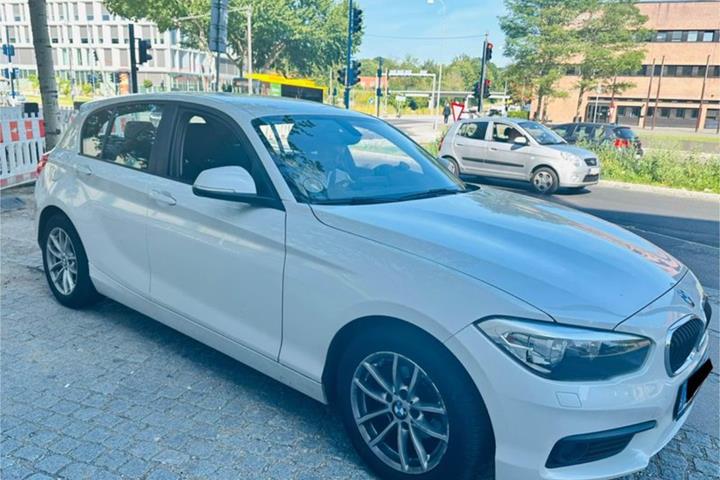 Hvid BMW 1-Serie fra 2018