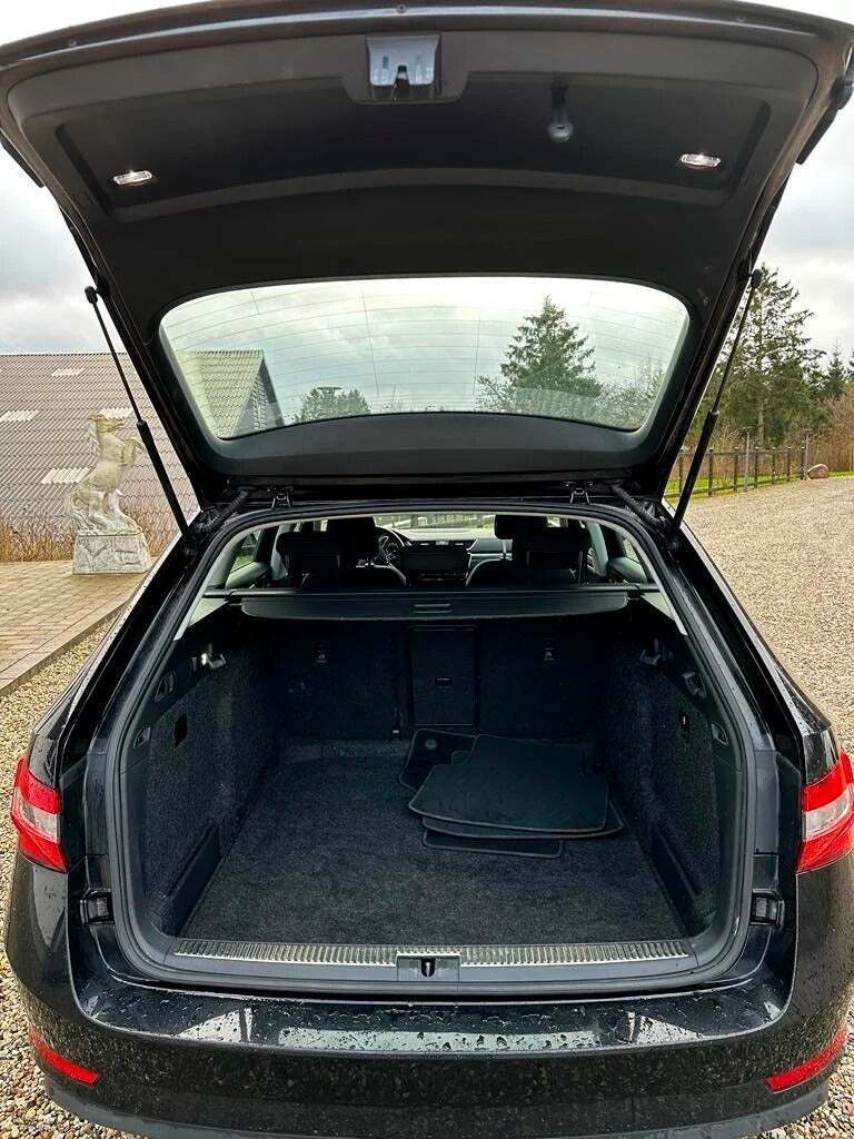 undefined Skoda Superb fra 2020