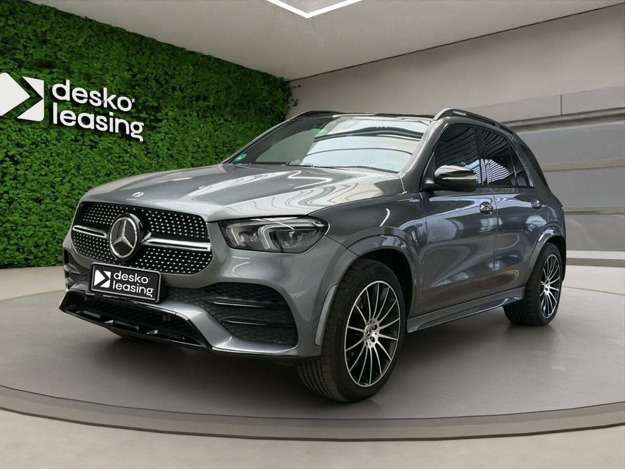Grå Mercedes GLE350 de fra 2020 set udefra