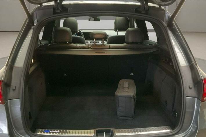 Grå Mercedes GLE350 de fra 2020