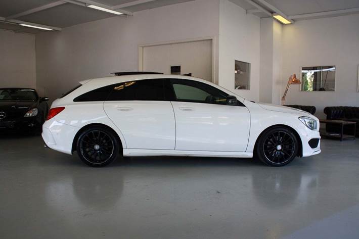 Hvid Mercedes CLA250 fra 2015