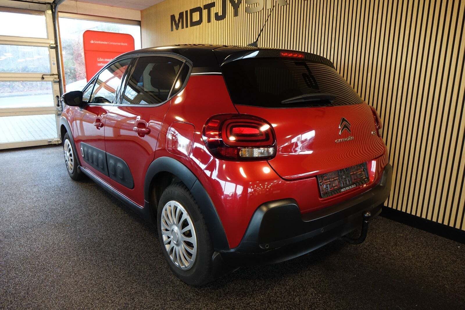 Rød Citroën C3 fra 2019