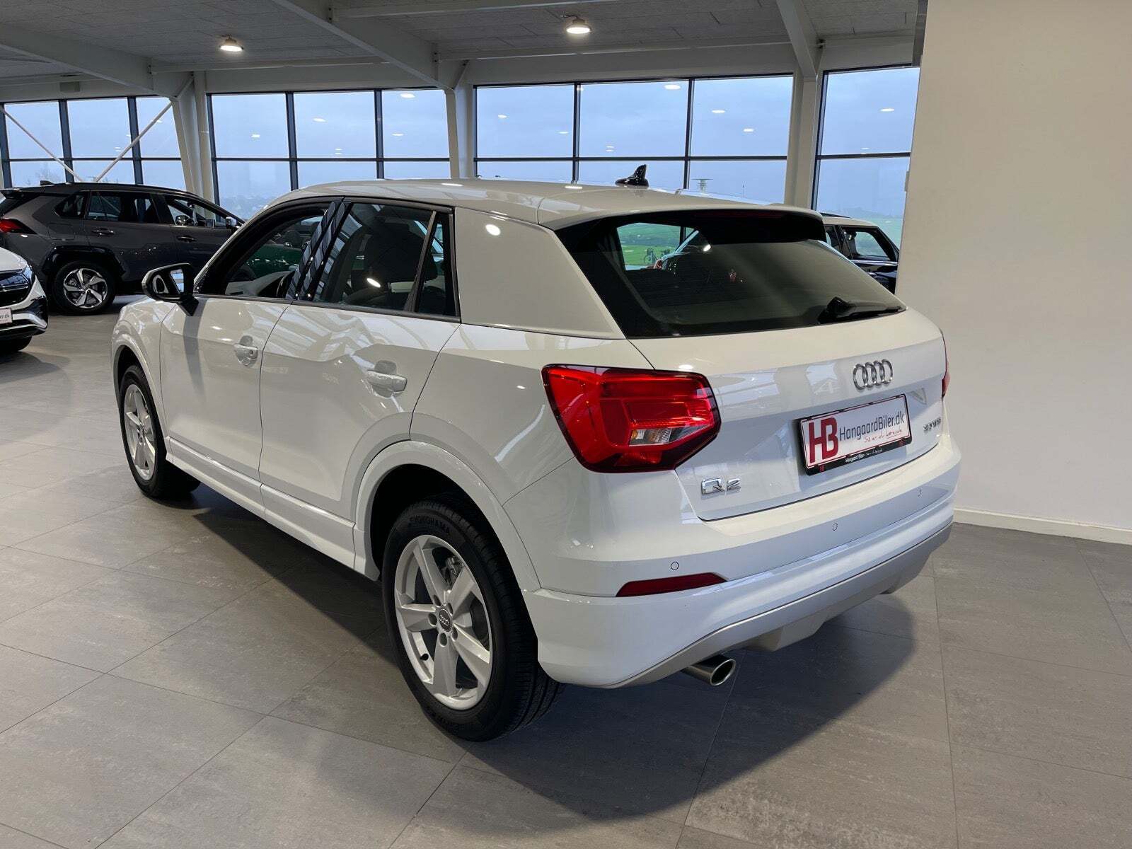 Hvid Audi Q2 fra 2020