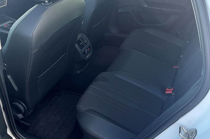 Hvid Seat CUPRA Born High EL 204 HK AUT fra 2021