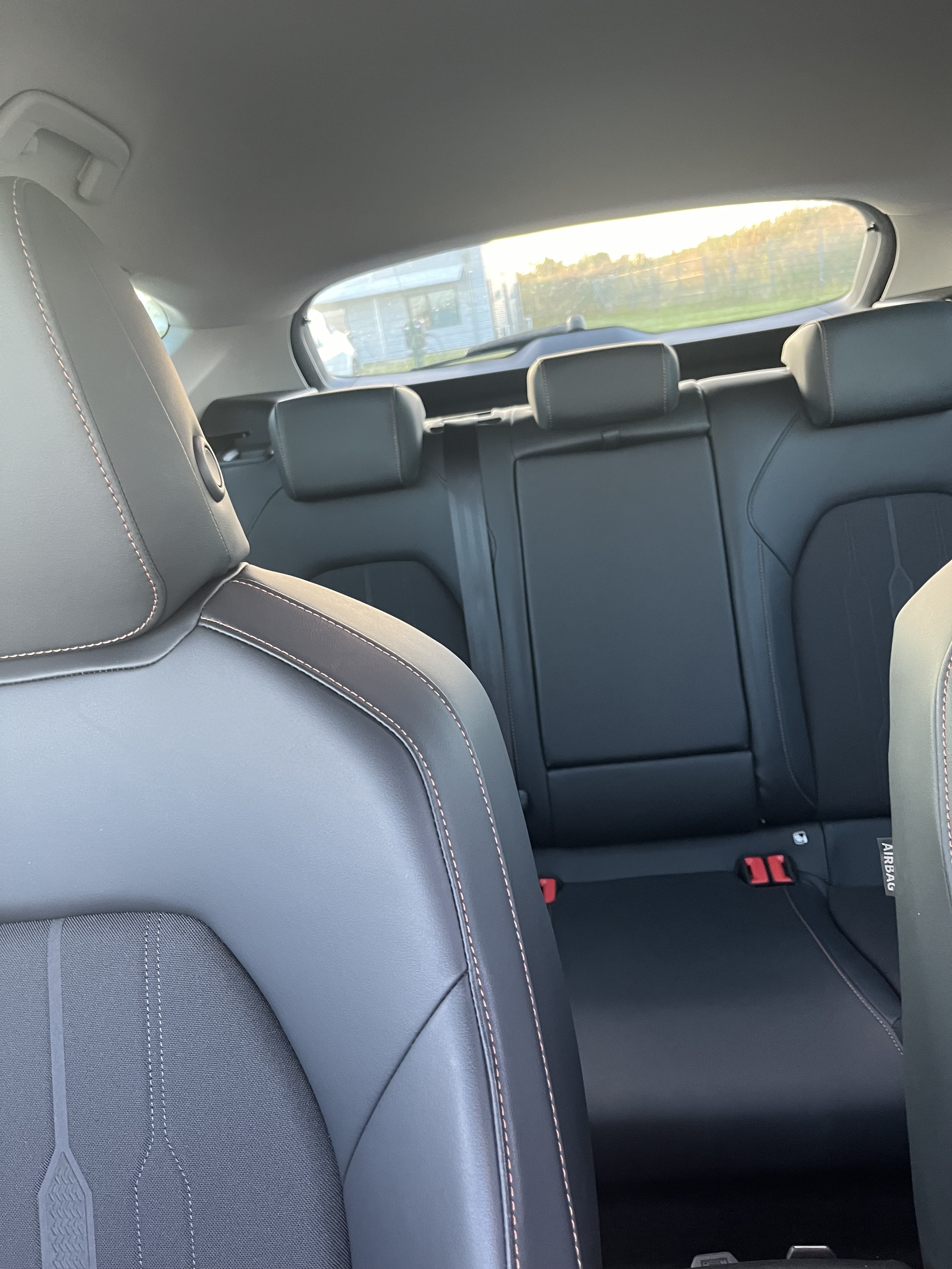 Hvid Seat CUPRA Born High EL 204 HK AUT fra 2021