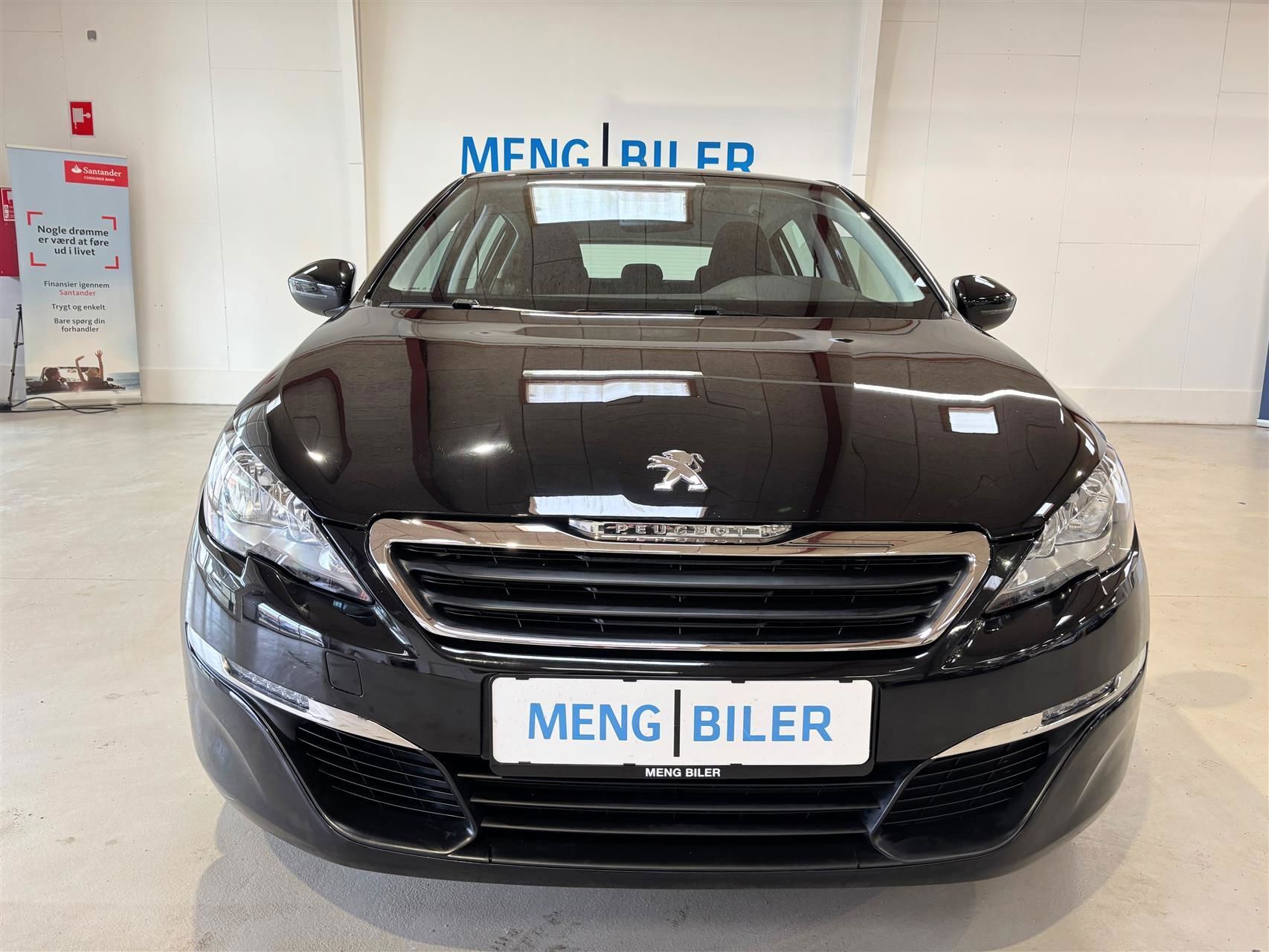 Sort Peugeot 308 fra 2016