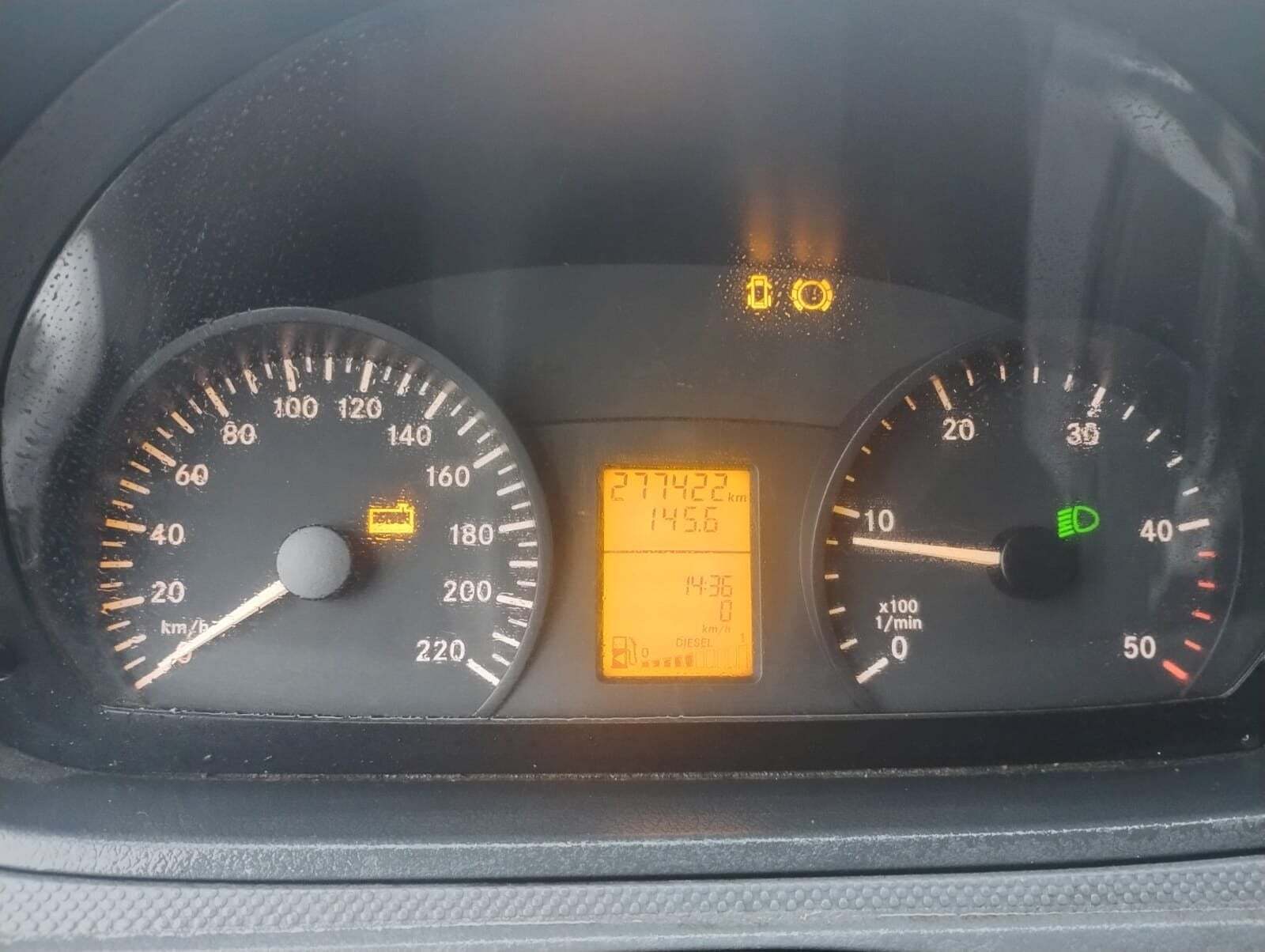 undefined Mercedes Vito 109 fra 2010 set indefra