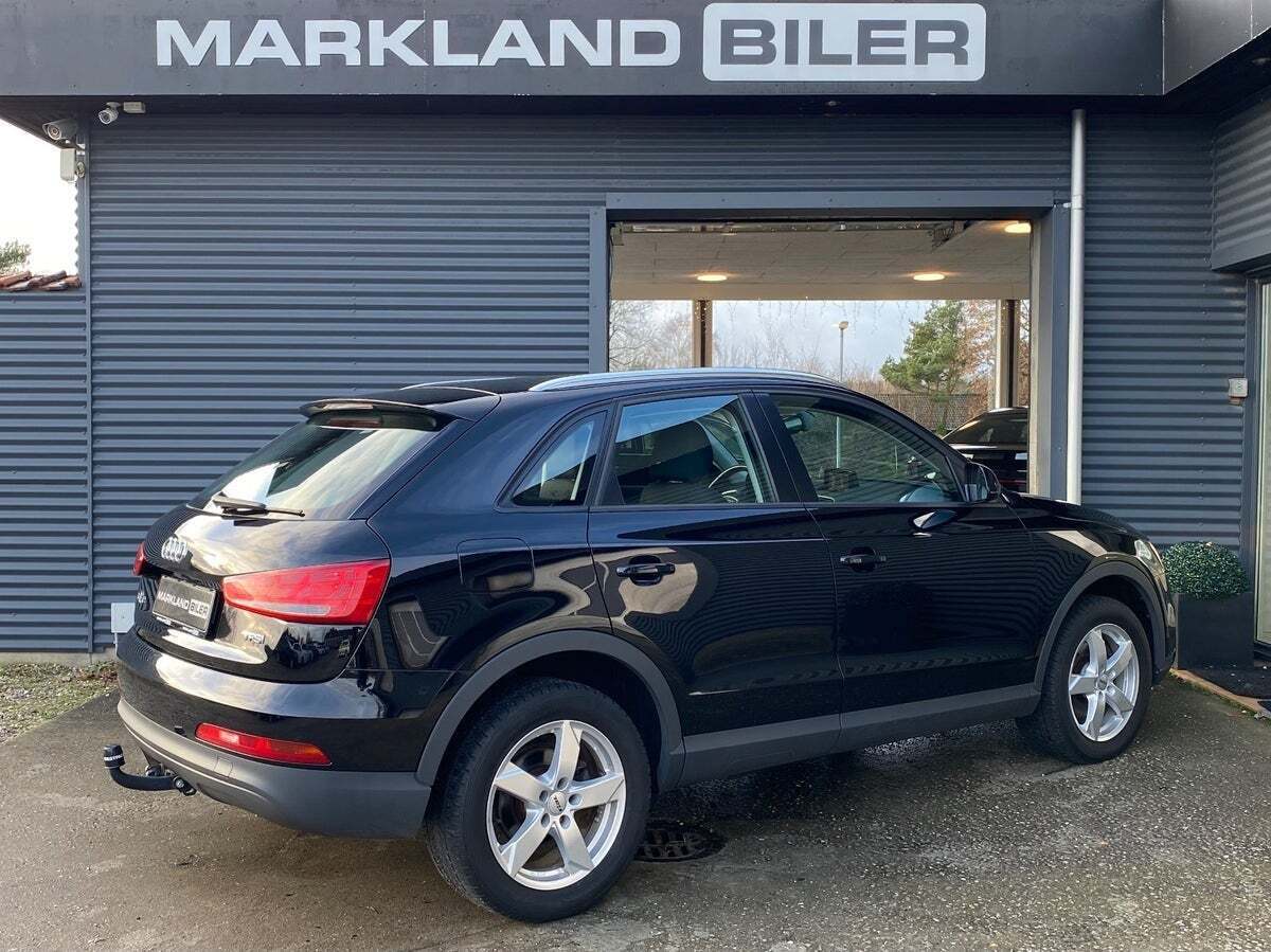 Sort Audi Q3 fra 2014