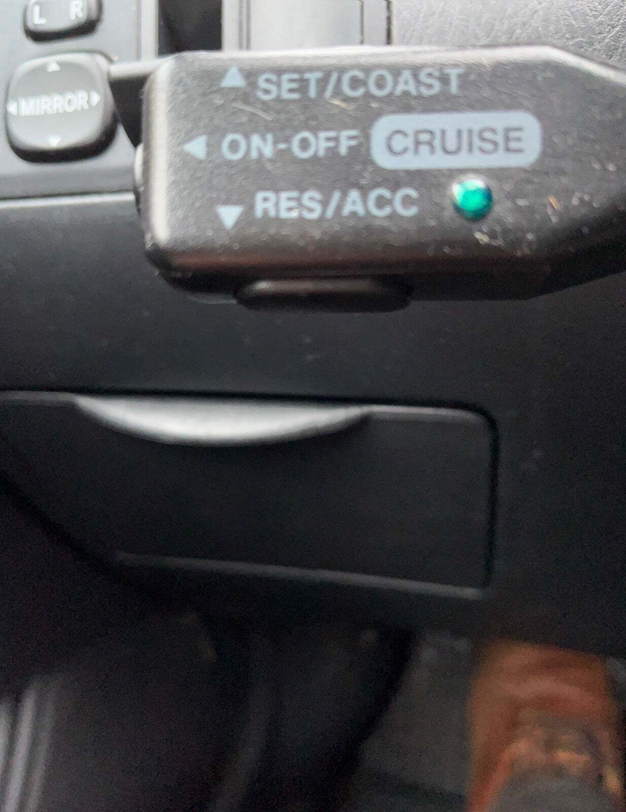 Sølv Toyota Corolla fra 2003