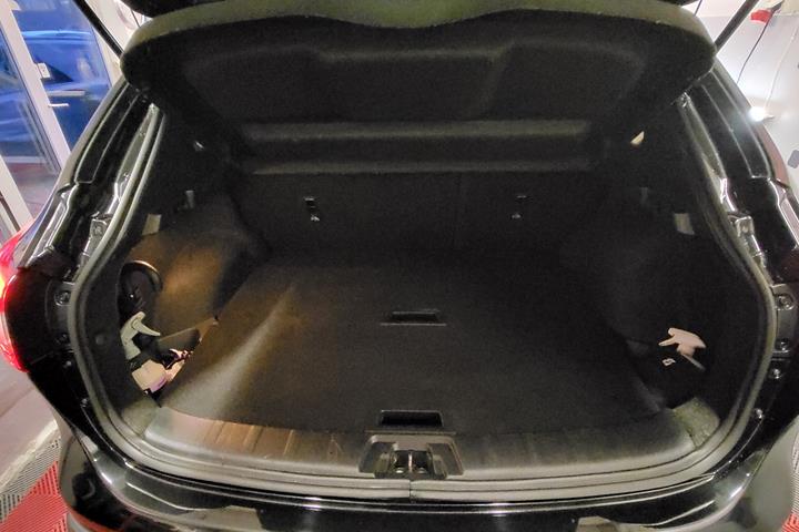 Sort Nissan Qashqai fra 2014