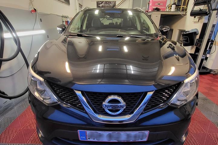 Sort Nissan Qashqai fra 2014
