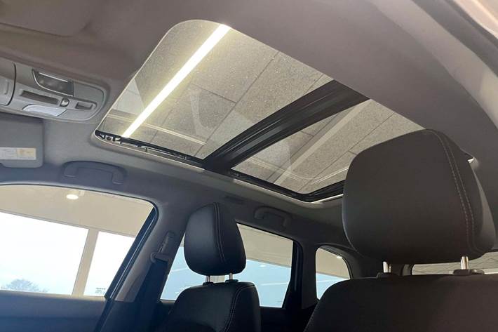 Sølv Suzuki Vitara fra 2019