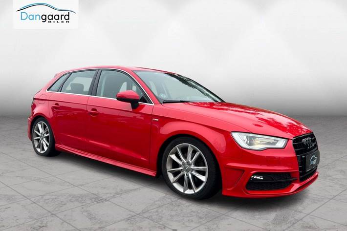 Rød Audi A3 fra 2014