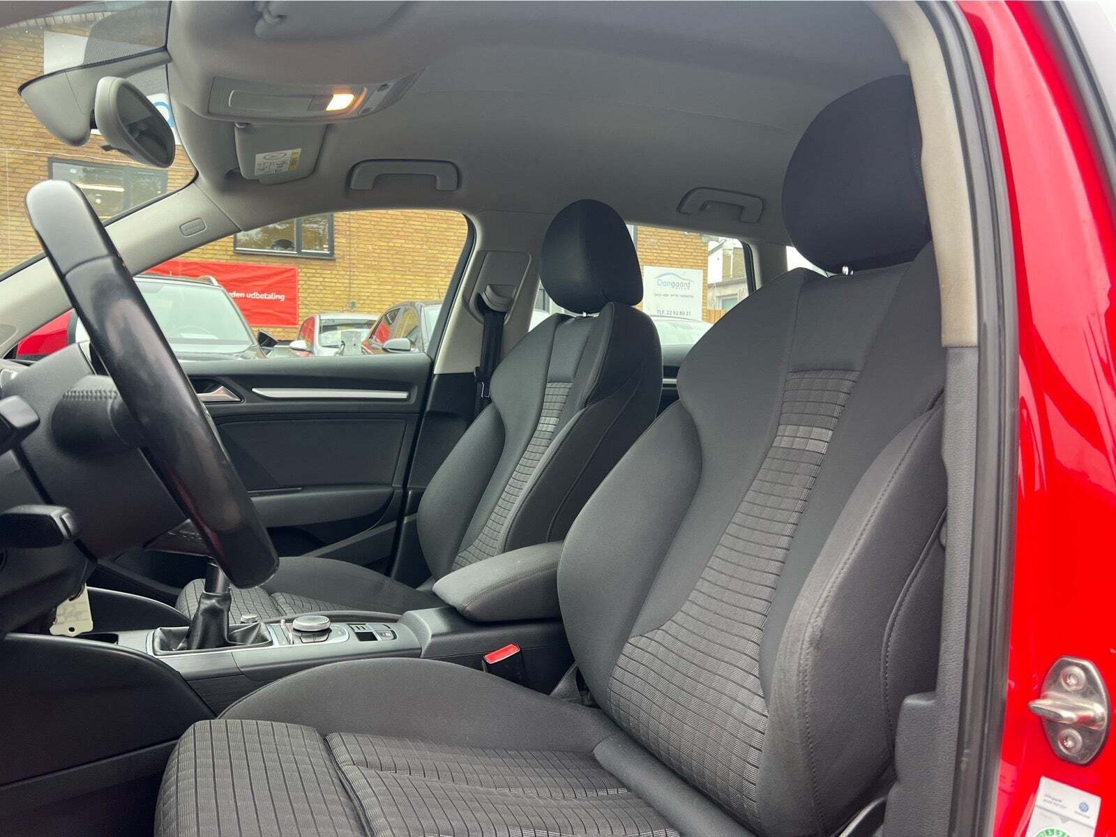 Rød Audi A3 fra 2014