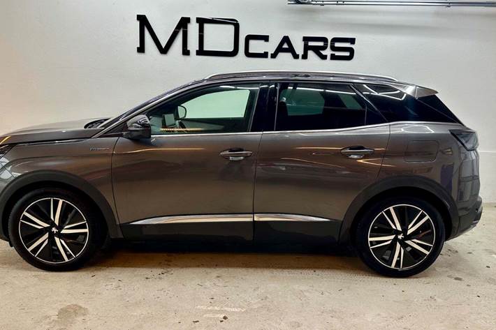Grå Peugeot 3008 fra 2020