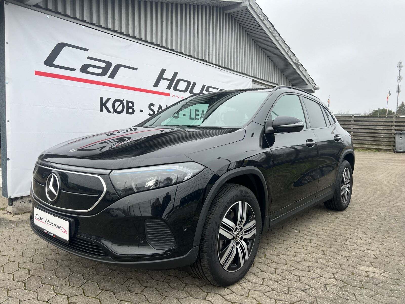 Sort Mercedes EQA250 fra 2024