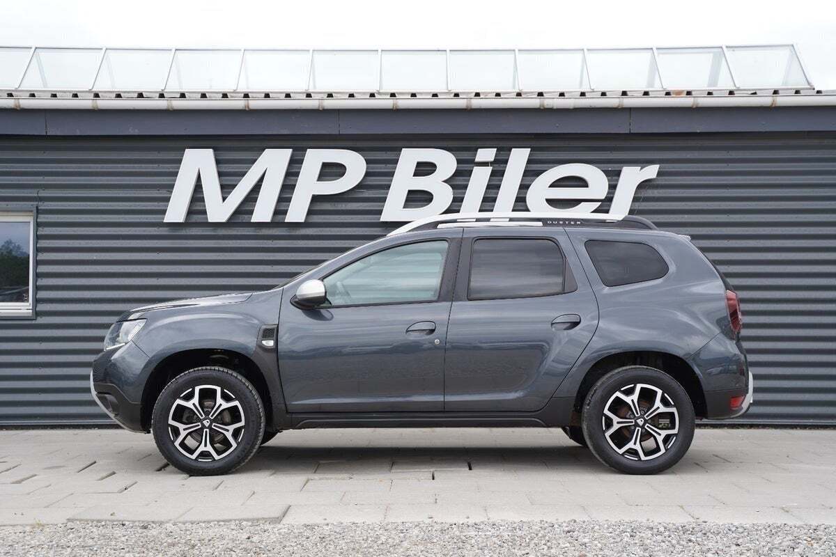 Grå Dacia Duster fra 2018