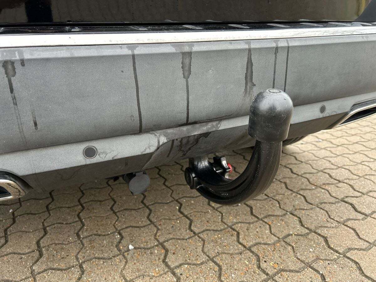 Sort Peugeot 5008 fra 2019