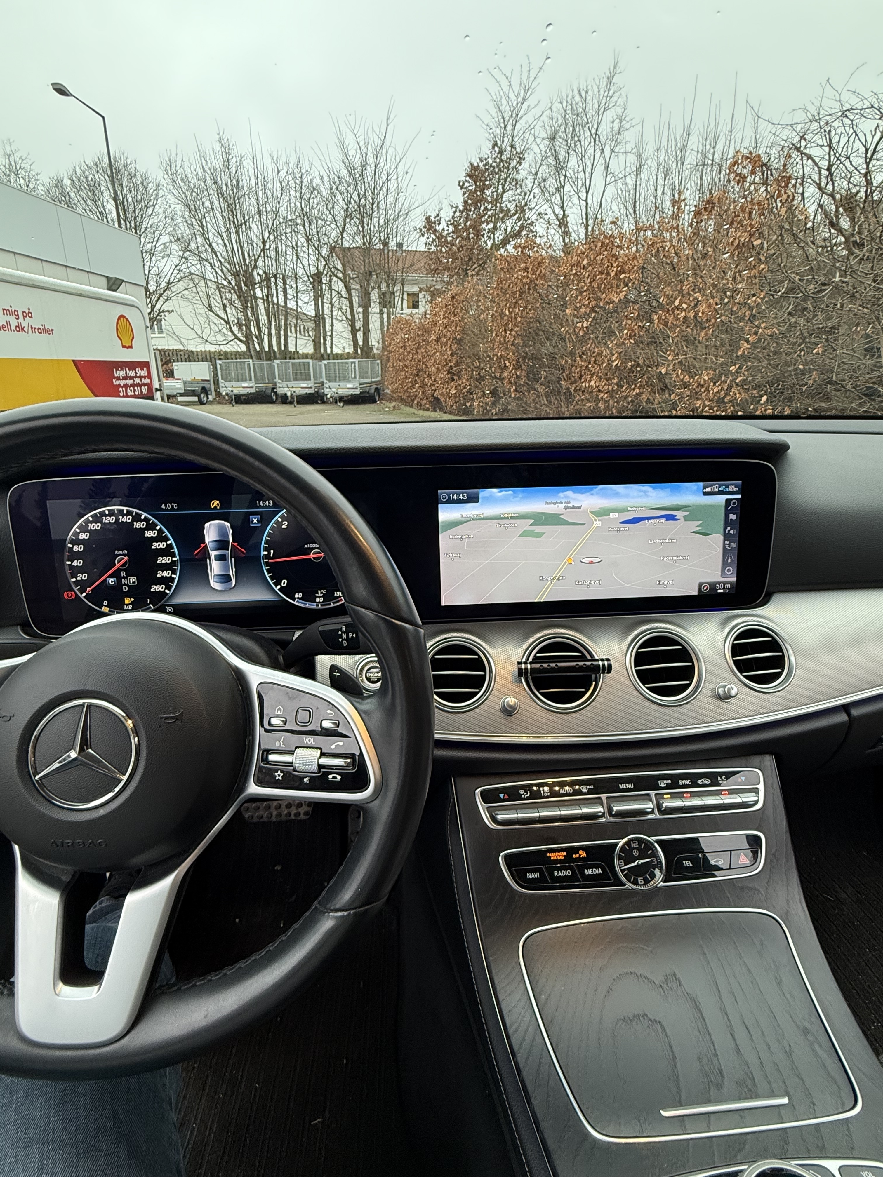Sort Mercedes E-Klasse fra 2018