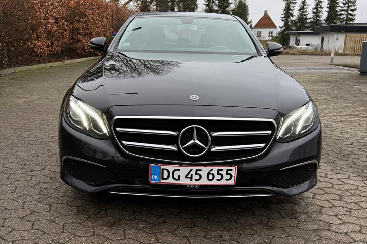 Sort Mercedes E-Klasse fra 2018