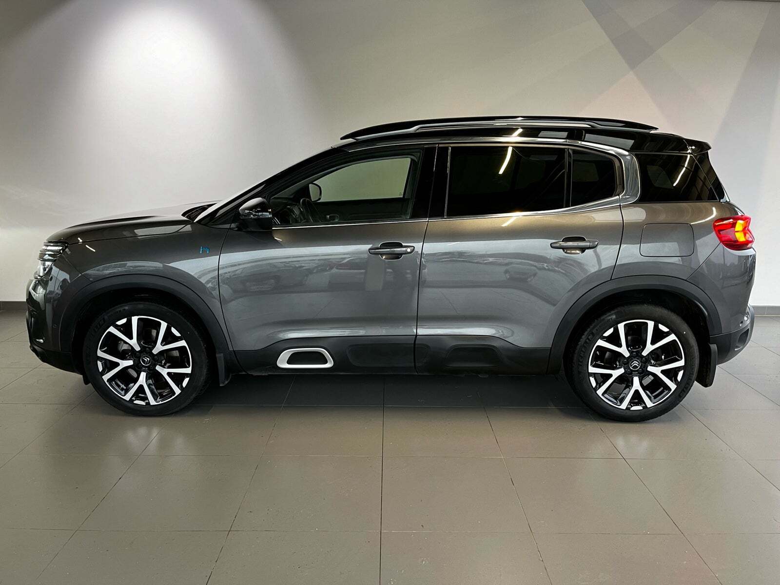 Grå Citroën C5 Aircross fra 2021