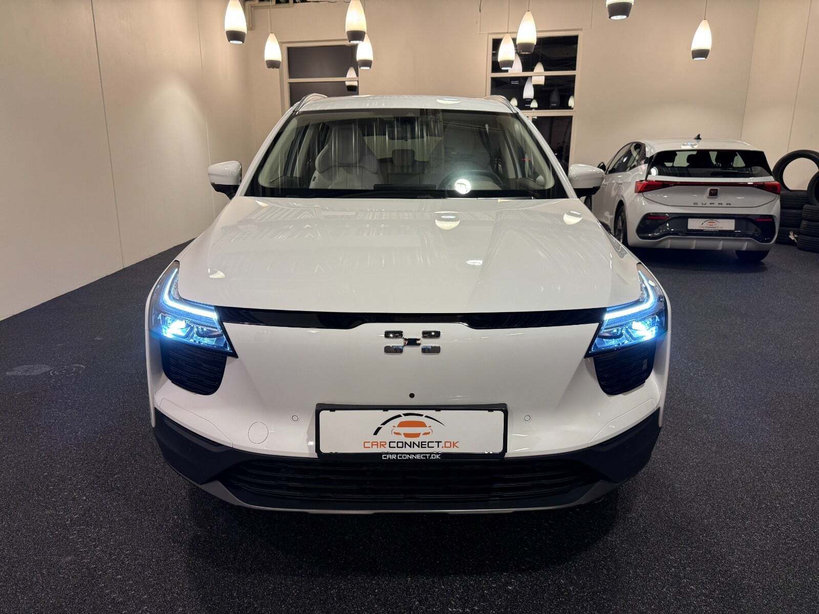 Hvid Aiways U5 fra 2024