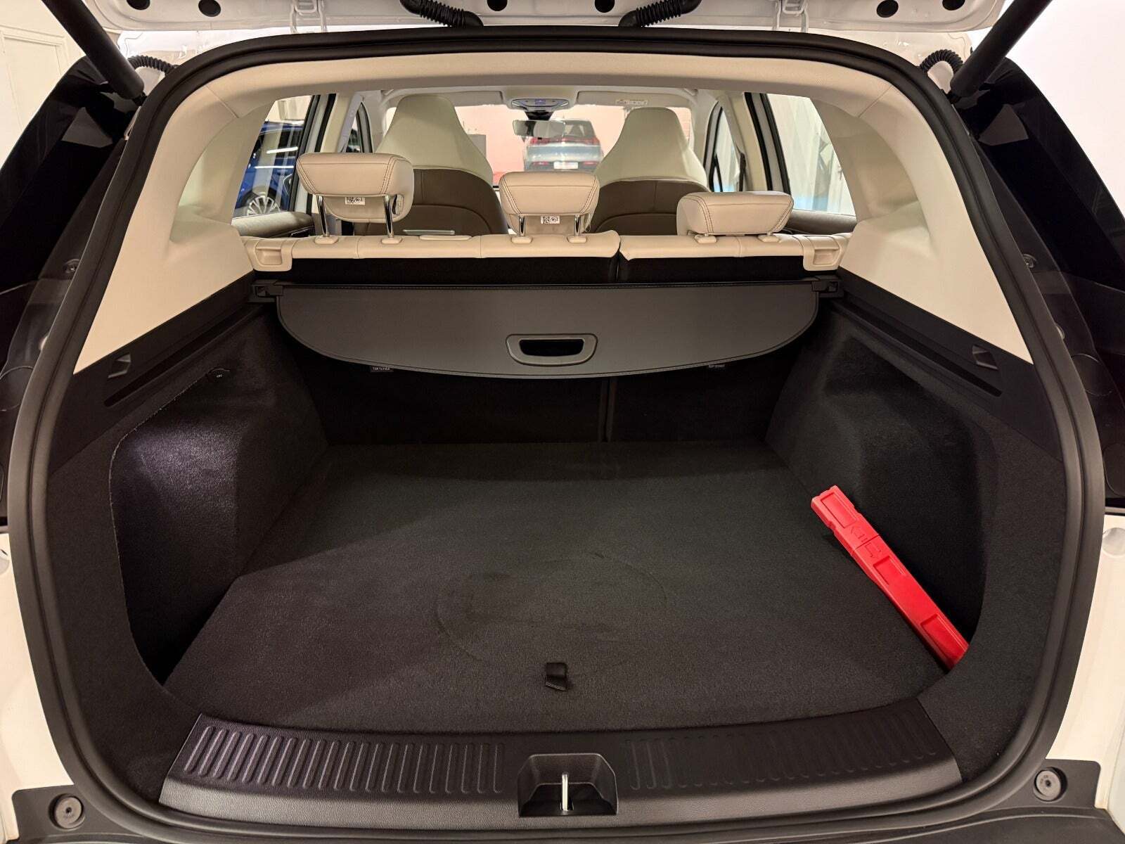 Hvid Aiways U5 fra 2024