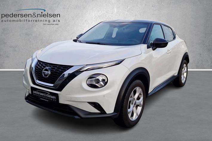 Hvid Nissan Juke fra 2019 set udefra