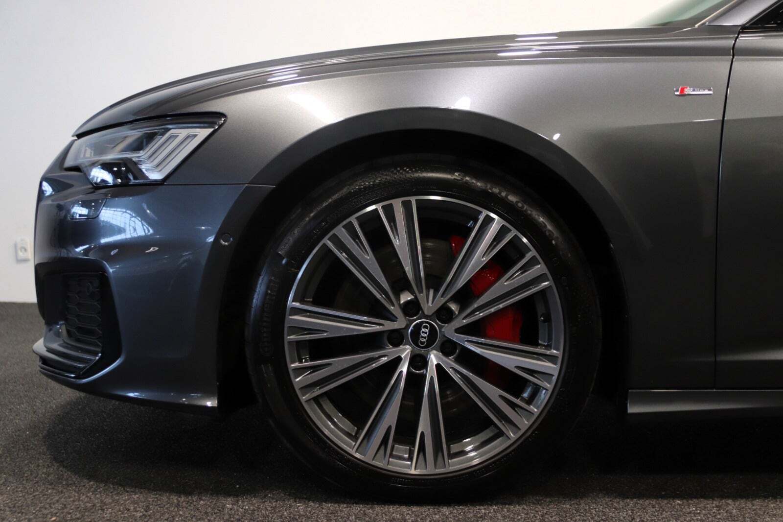 Grå Audi A6 fra 2021