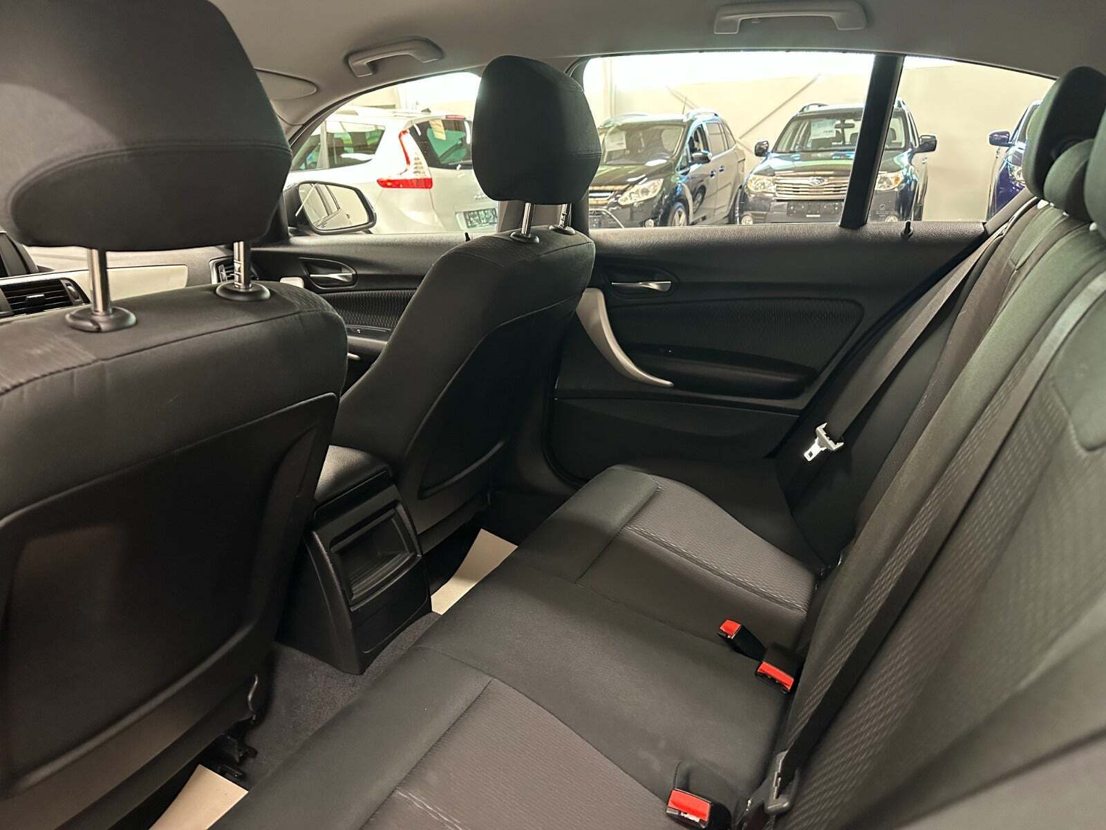 Blå BMW 120d fra 2019