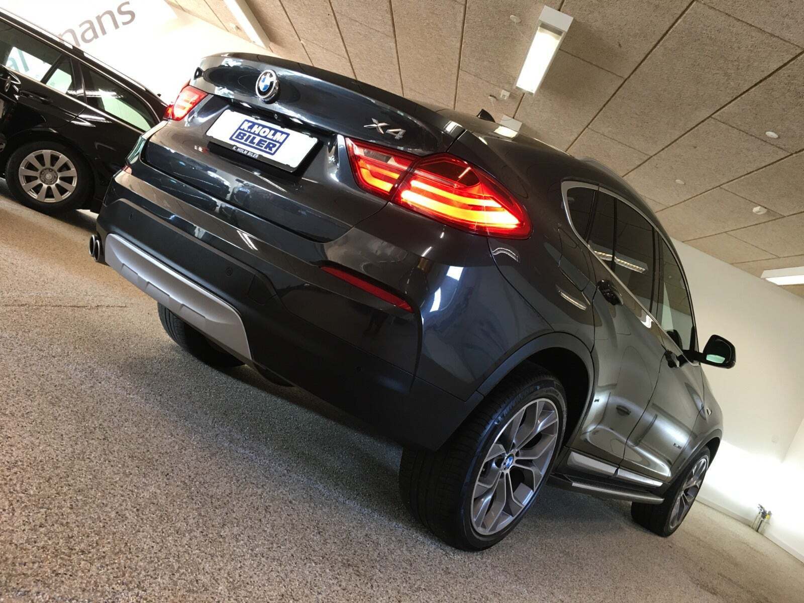 Grå BMW X4 fra 2015