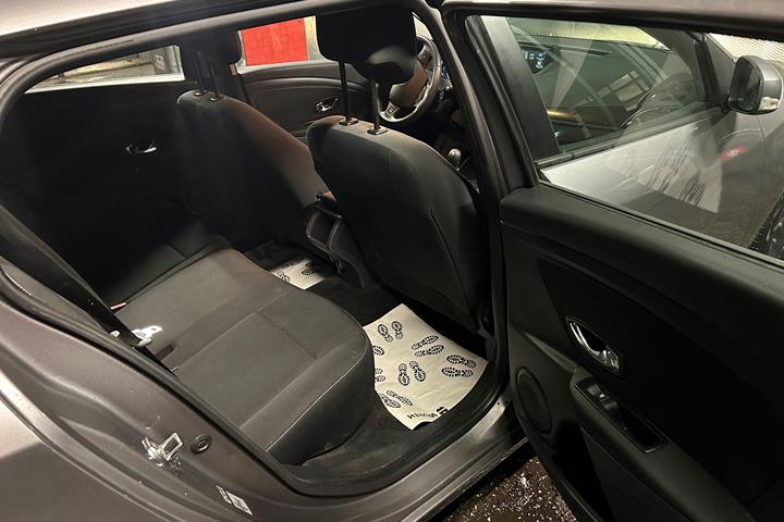 Grå Renault Mégane fra 2014