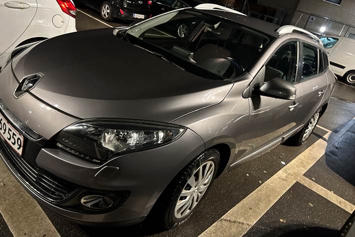 Grå Renault Mégane fra 2014