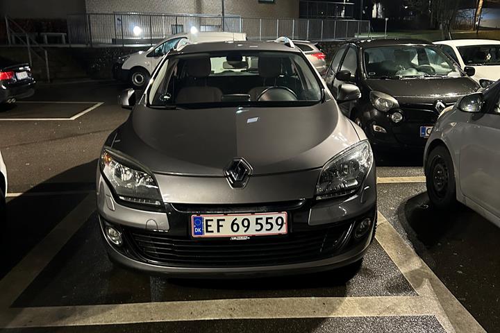 Grå Renault Mégane fra 2014