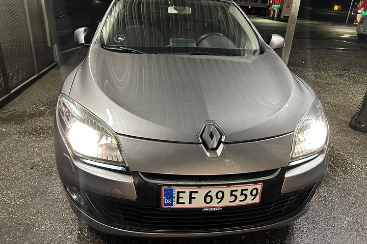 Grå Renault Mégane fra 2014