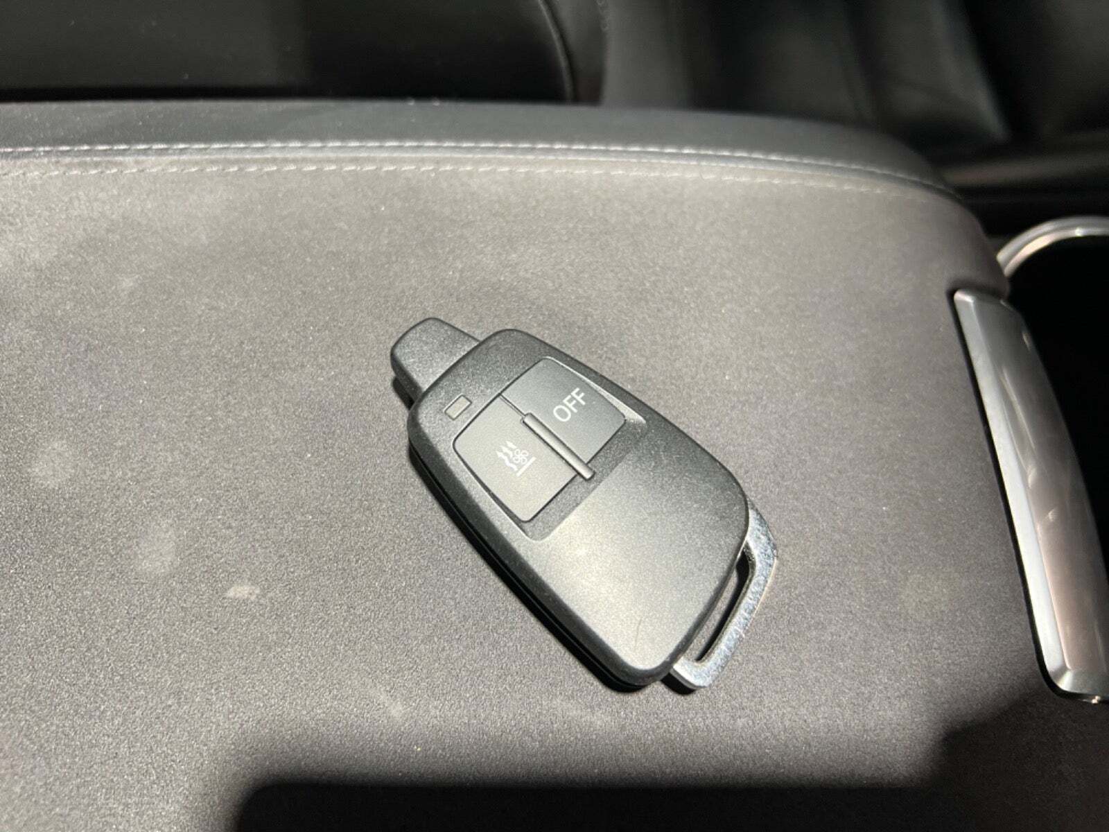 Sort Porsche Cayenne GTS fra 2013