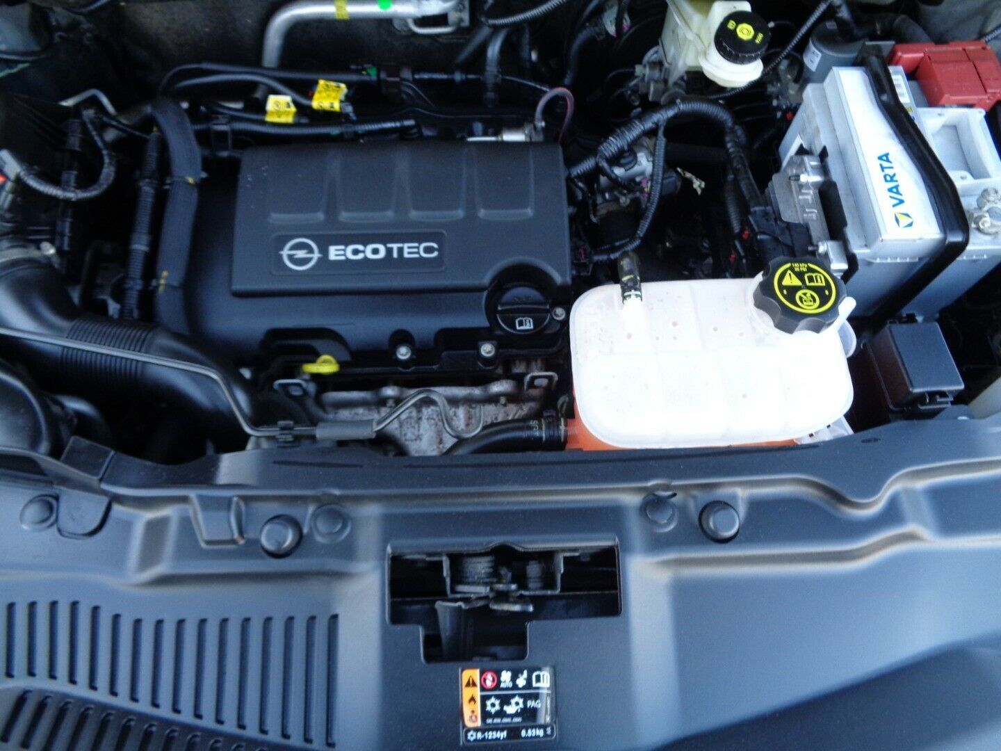 Sort Opel Mokka fra 2016