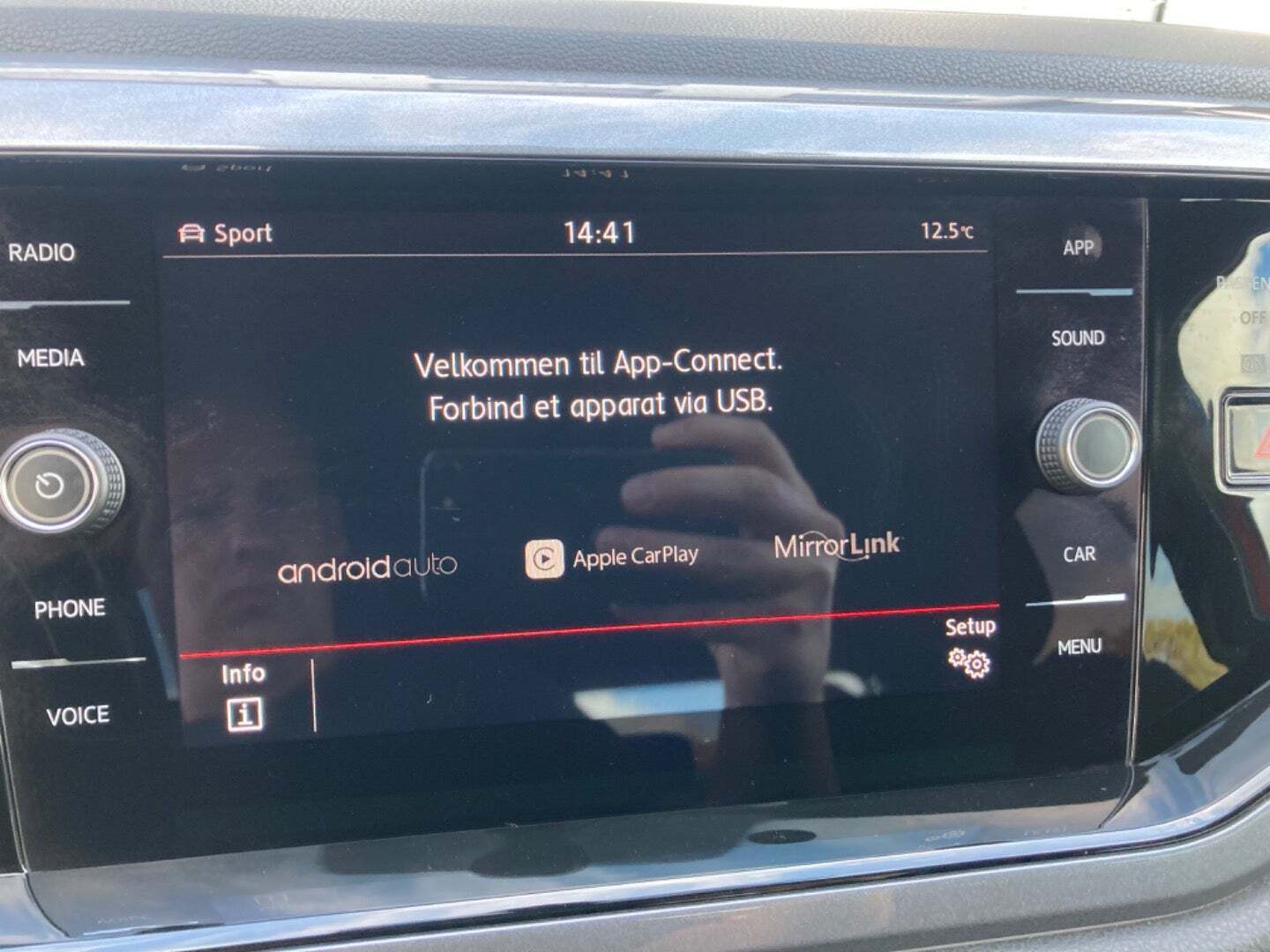 Rød VW Polo fra 2018
