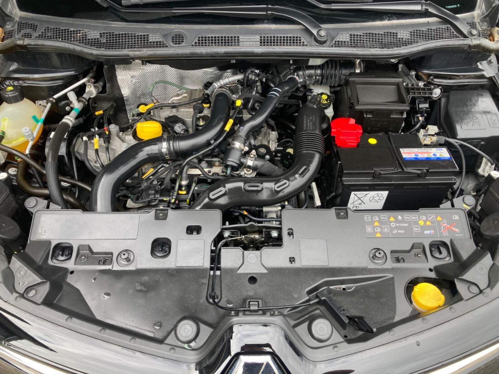 Sort Renault Captur fra 2018 set udefra