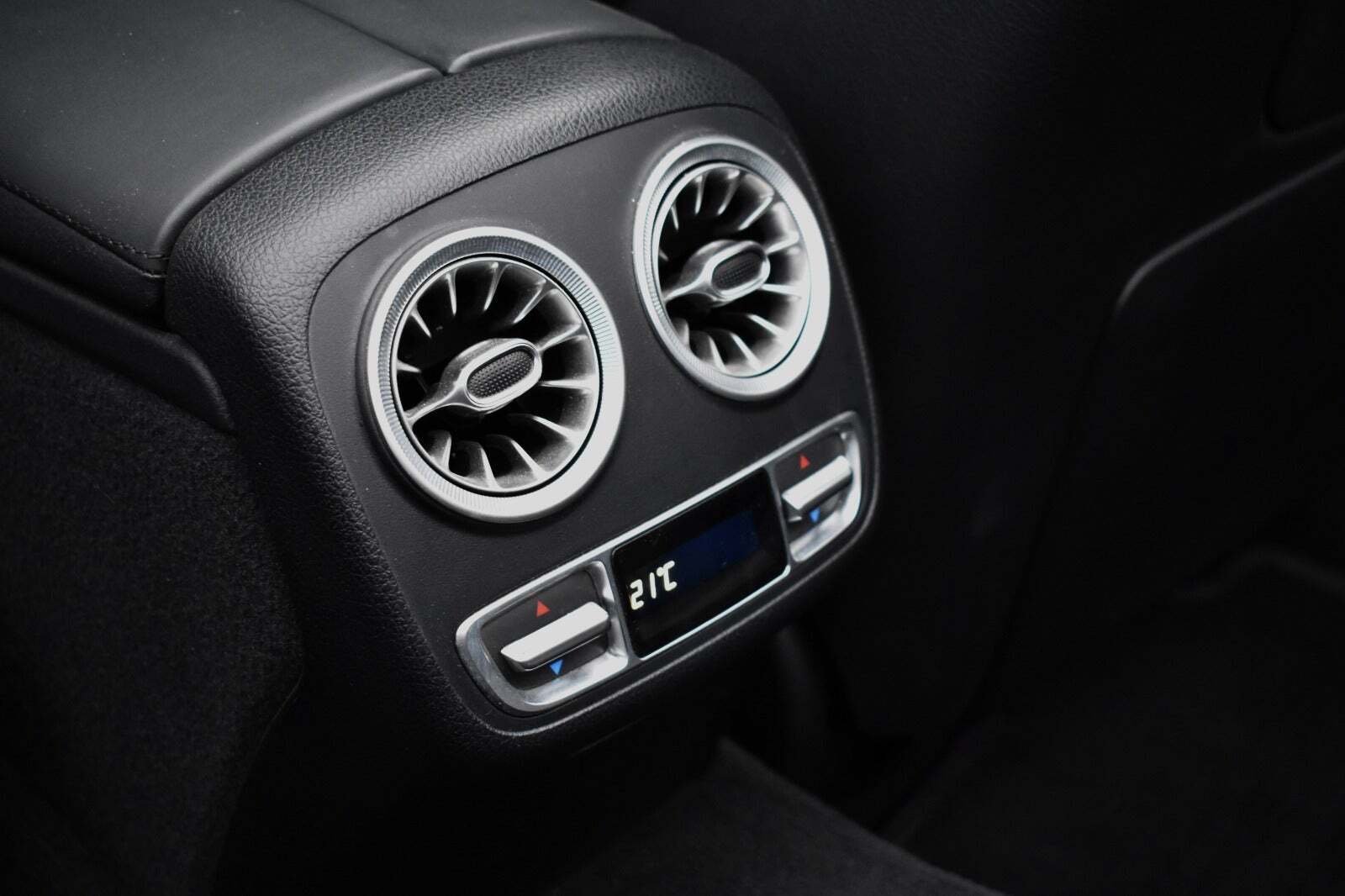 Grå Mercedes E53 fra 2019