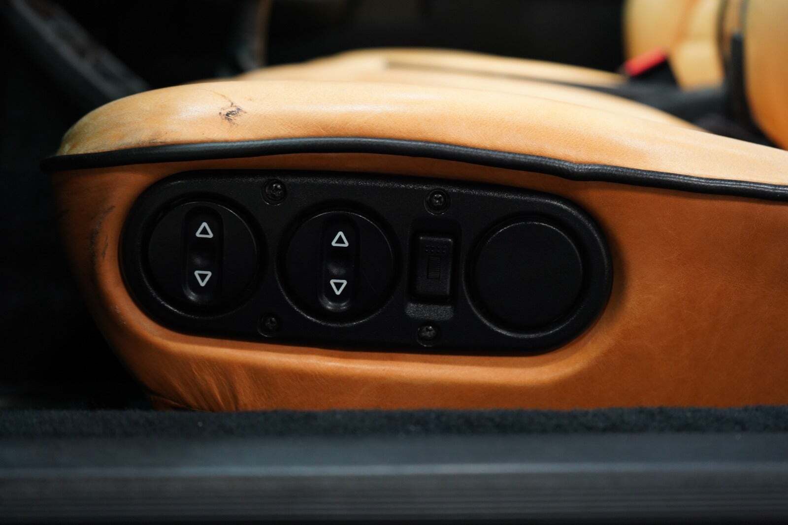 Blå Porsche 911 fra 1991 set indefra