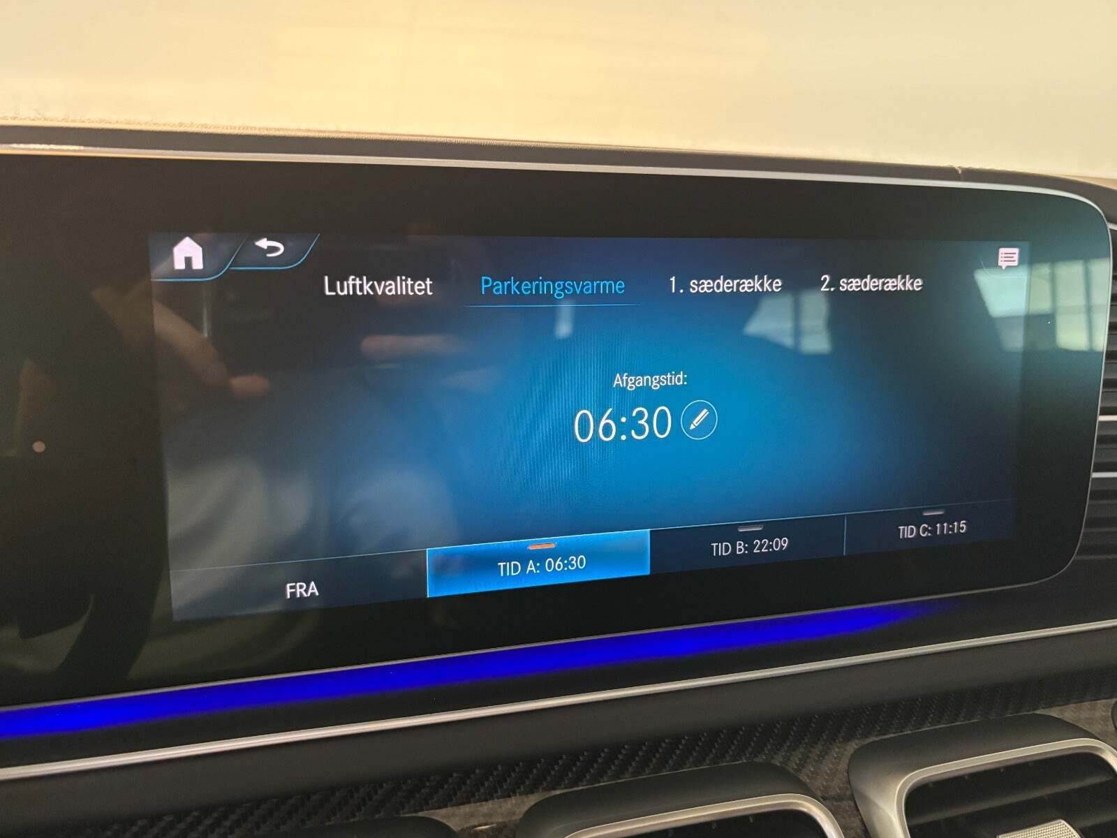 Sølv Mercedes GLE53 fra 2020